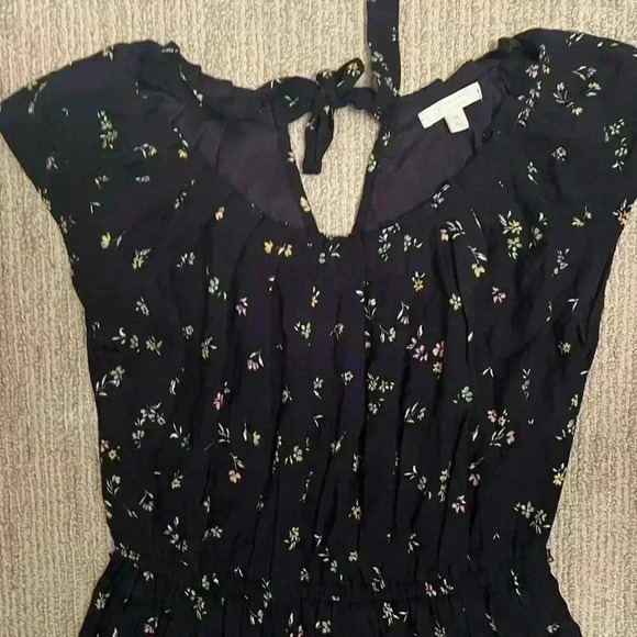 LC MEDIUM PLEATED NAVY FLORAL DRESS - Picture 6 of 12